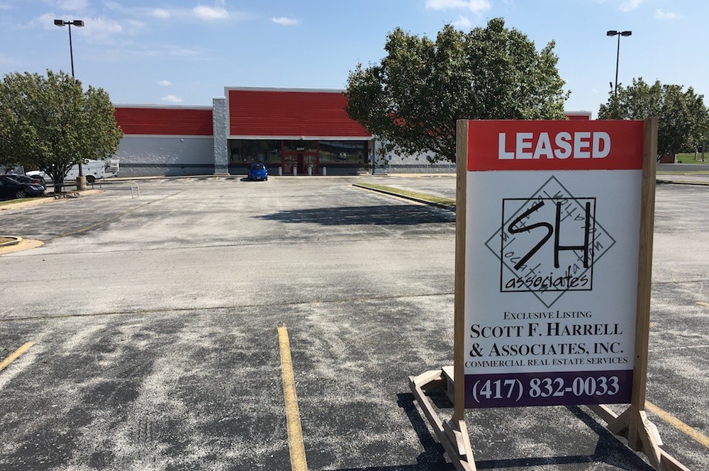 Harbor Freight Tools signs a 10-year lease of the former Staples at 2636 N. Kansas Expressway.
