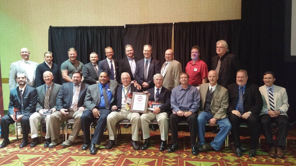 An Oct. 16 Missouri Sports Hall of Fame ceremony honors Greenwood Laboratory’s 1981 state champion football team, 
above.