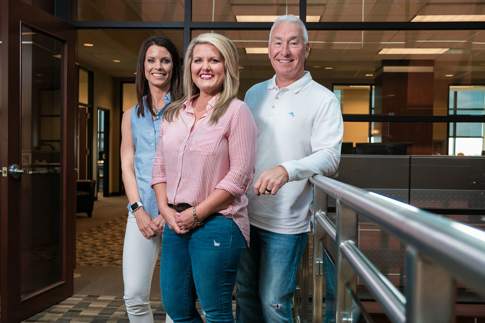 Jessie Tindall, from left, Renee Samuels and Randy Johnson are part of the OakStar Bancshares Inc. team.
