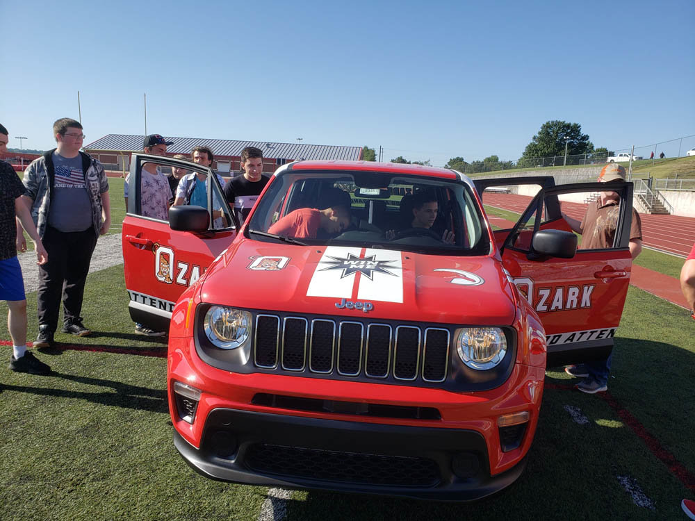 A IS FOR ATTENDANCE
Youngblood Auto Group Managing Partner John Widiger visits Ozark High to promote the dealership’s car giveaway for good school attendance. Dubbed The Drive for Attendance, a 2019 Jeep Renegade will be given to one student in a friendly competition between the Ozark and Nixa school districts. “It’s all about attendance,” Widiger told the students. Qualifying students can only miss up to four days of school this year, and of those names, 10 each will be chosen in Nixa and Ozark. One name out of the 20 will be chosen at random in May.