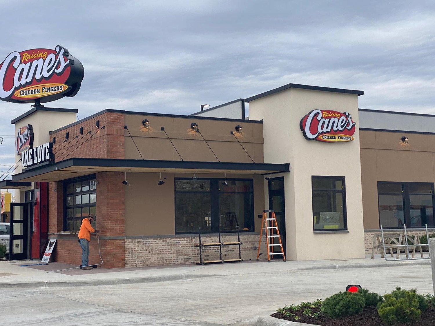 Raising Cane’s Chicken Fingers has a Nov. 3 target opening date.