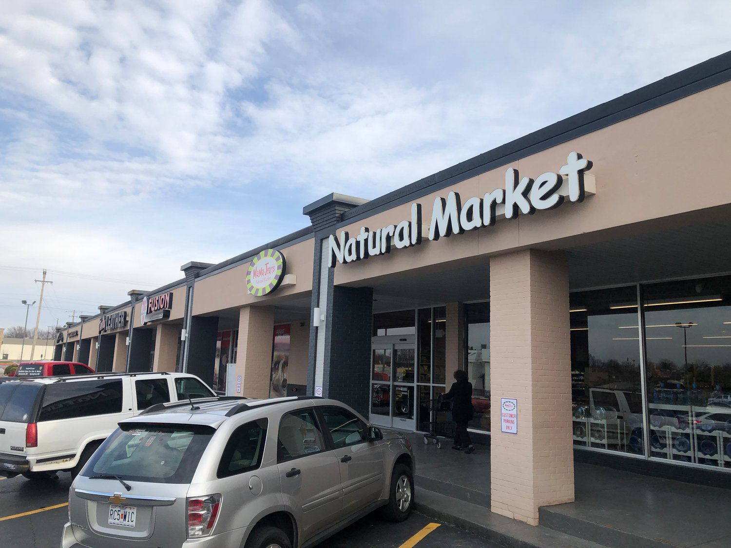 MaMa Jean’s Natural Foods Market’s 228 W. Sunshine St. store is less than a mile from its previous location.