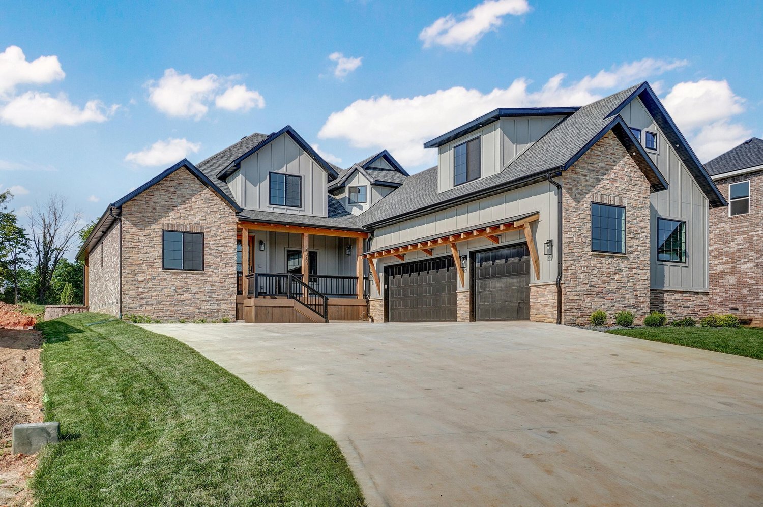 4709 E. Forest Trails Drive
$699,900
Bedrooms: 4
Bathrooms: 4
Listing firm: Keller Williams Greater Springfield