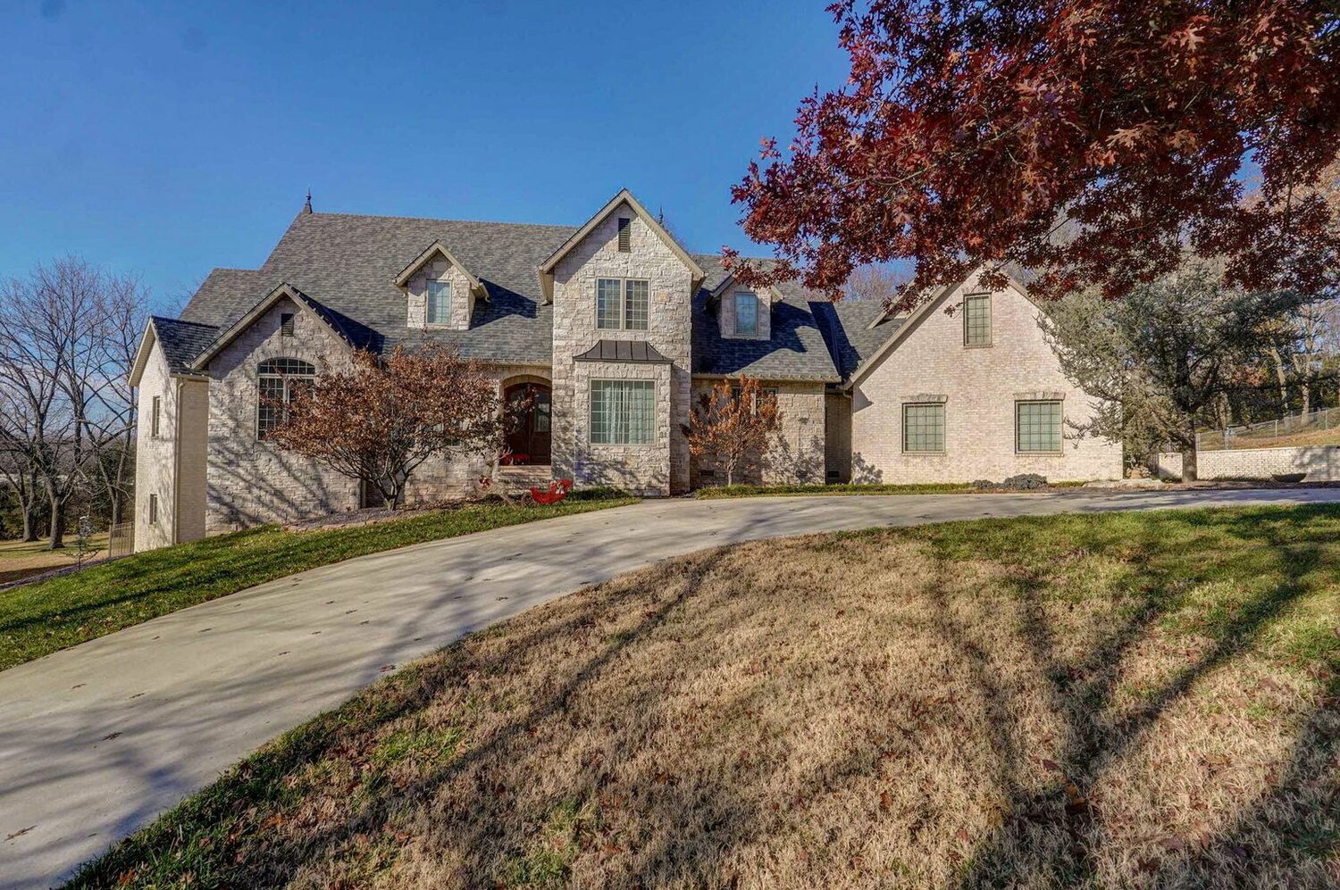 5449 S. Woodcliffe Drive
$825,000
Bedrooms: 6
Bathrooms: 5
Listing firm: Alpha Realty MO LLC