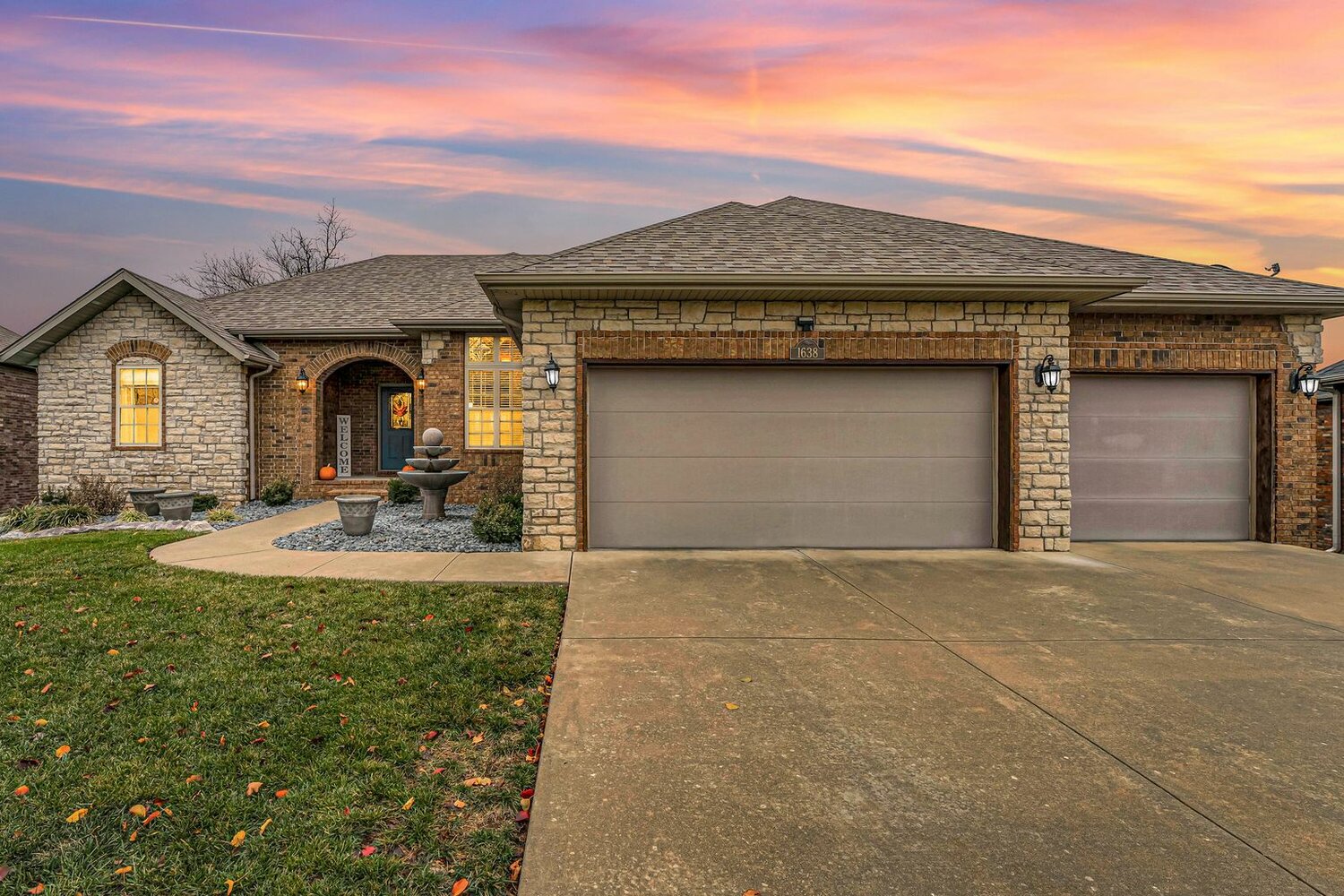 1638 N. Waterstone Ave.
$614,900
Bedrooms: 5
Bathrooms: 3
Listing firm: Southwest Missouri Realty